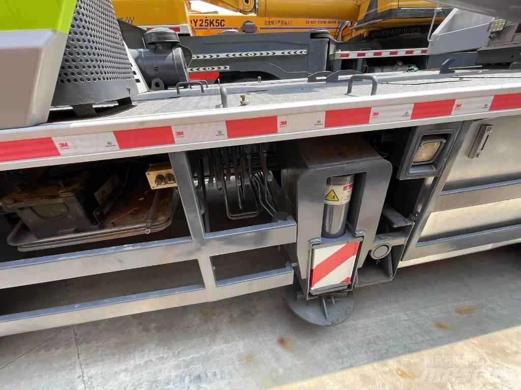 Zoomlion ZCT251V Mobiilinosturit