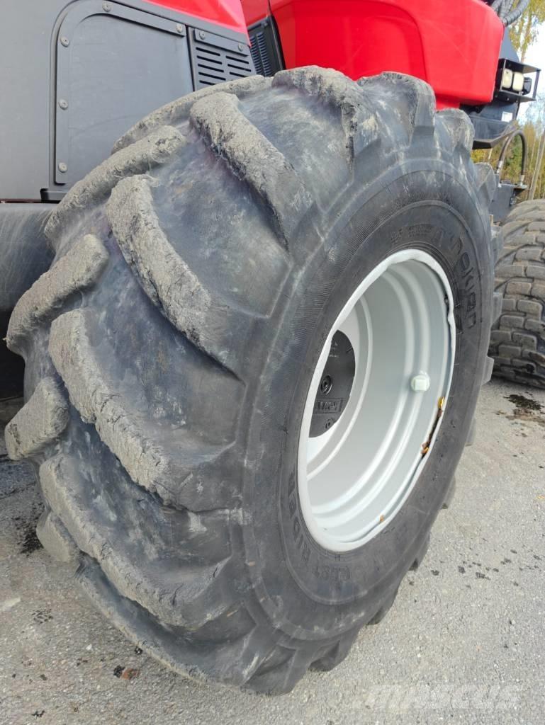 Komatsu 951 Harvesterit