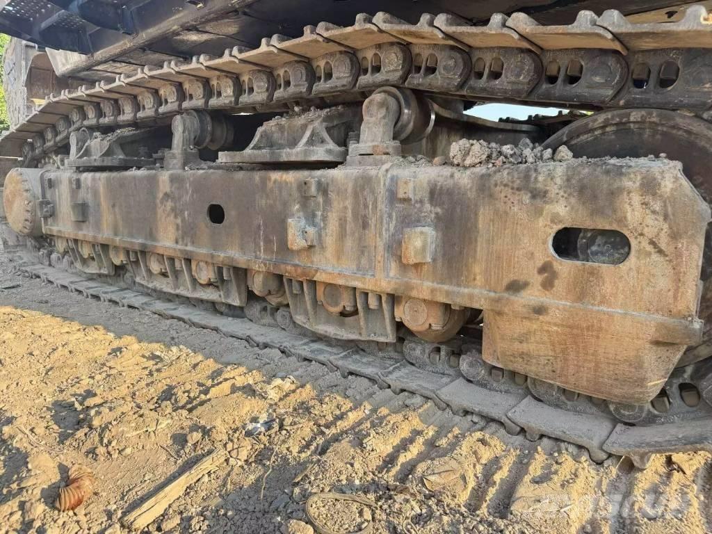 Hitachi ZX690LCH-5A Telakaivukoneet