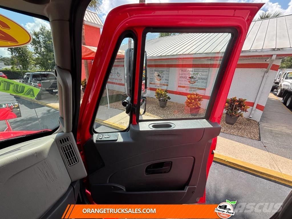 International 4300 Umpikorikuorma-autot