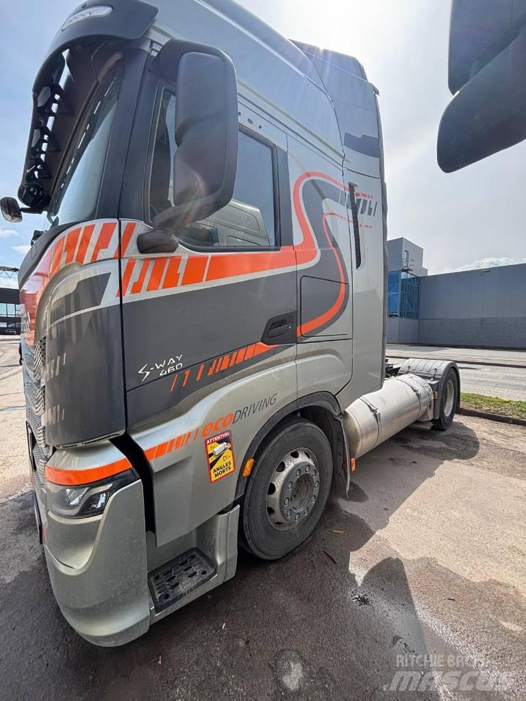 Iveco S-Way 460 LNG Vetopöytäautot
