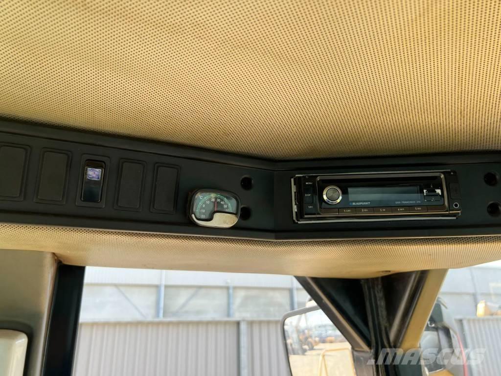 CAT 824H Pyöräpuskutraktori