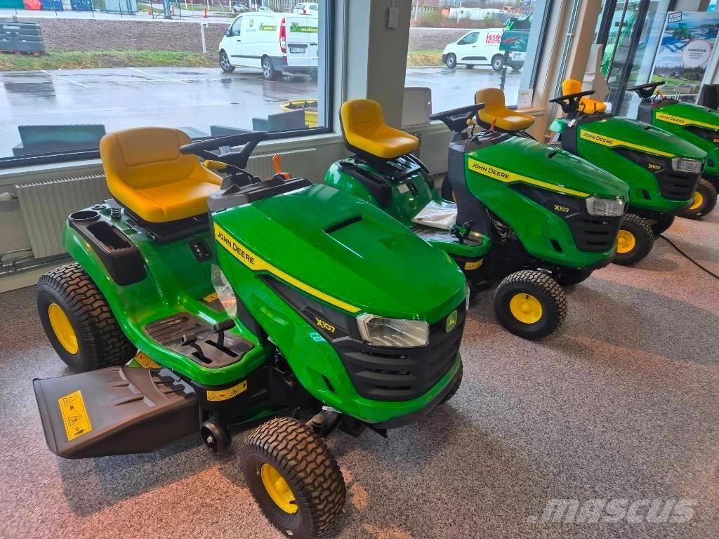 John Deere X 107 Päältäajettavat ruohonleikkurit
