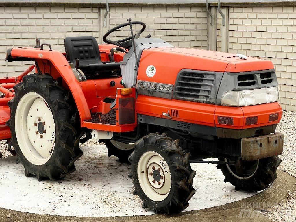 Kubota GL200 Traktorit