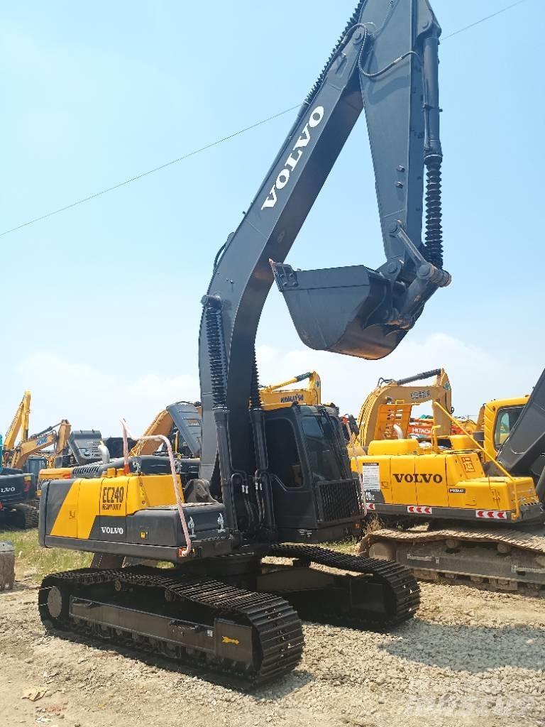 Volvo EC 240 Telakaivukoneet