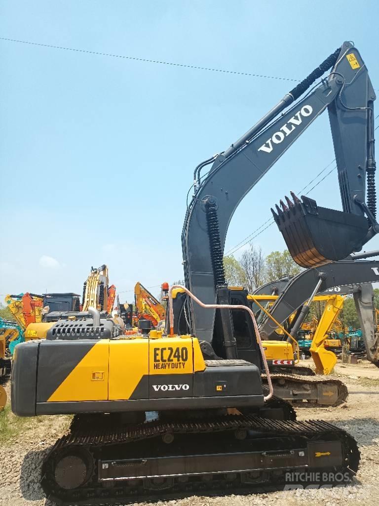 Volvo EC 240 Telakaivukoneet