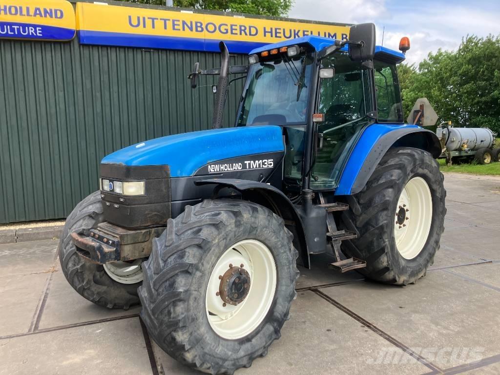New Holland TM 135 Traktorit
