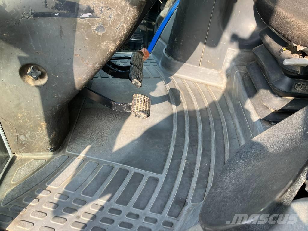 New Holland TM 135 Traktorit