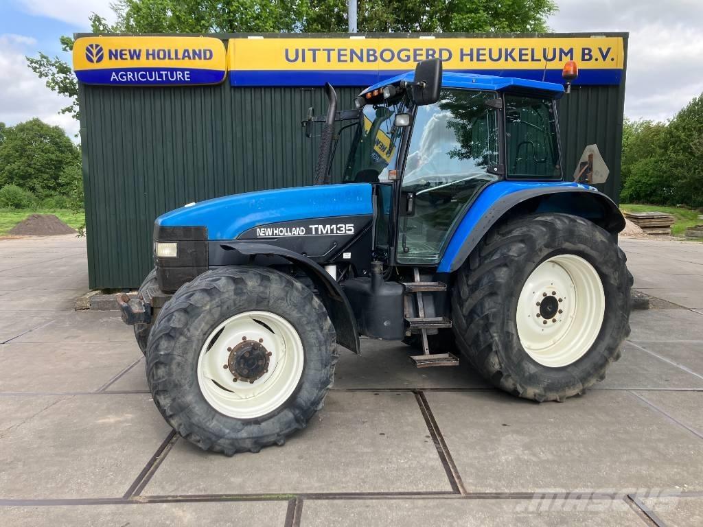 New Holland TM 135 Traktorit