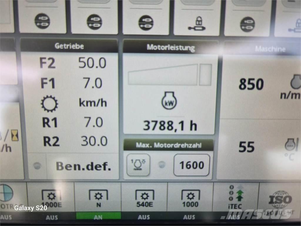 John Deere 6215R Traktorit
