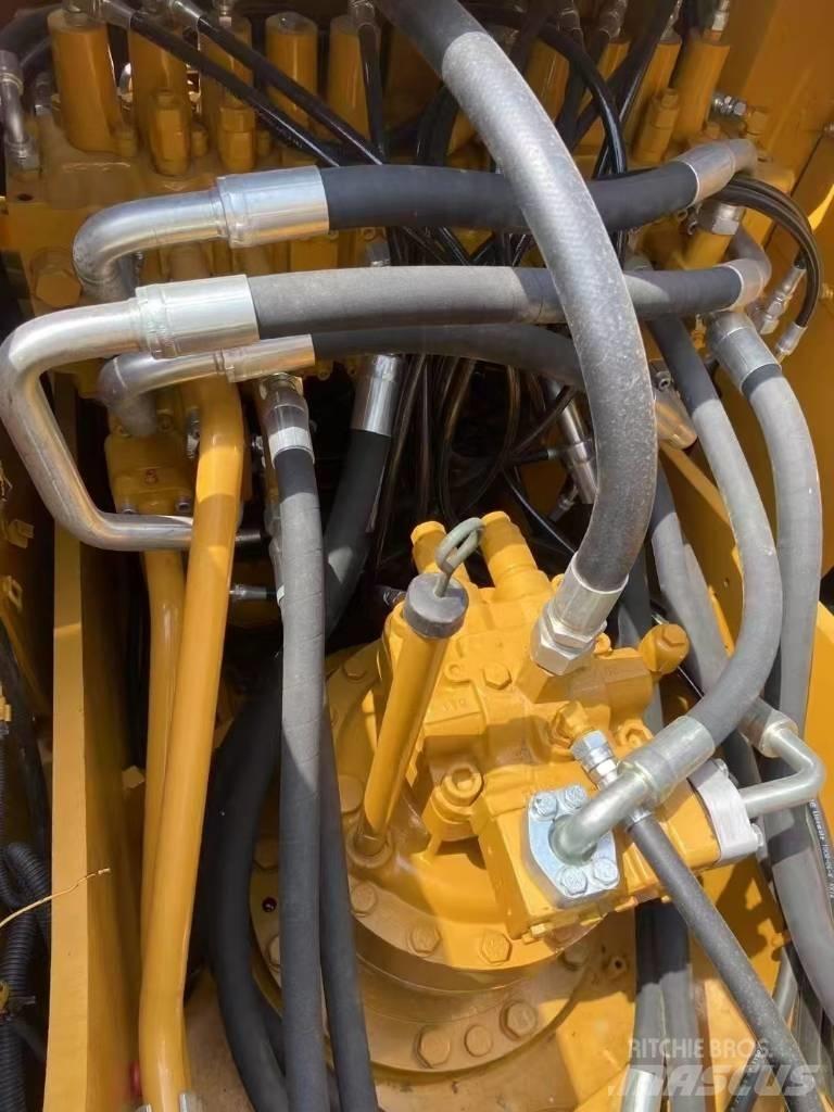 CAT 320D2 Telakaivukoneet