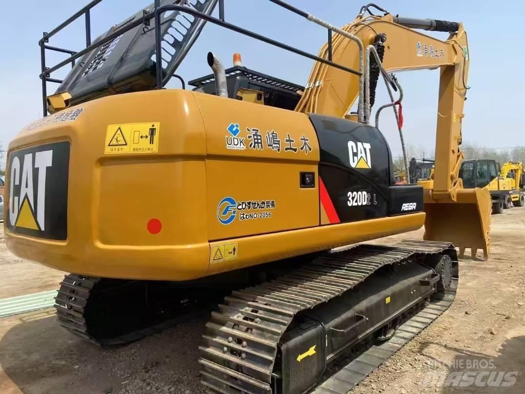 CAT 320D2 Telakaivukoneet