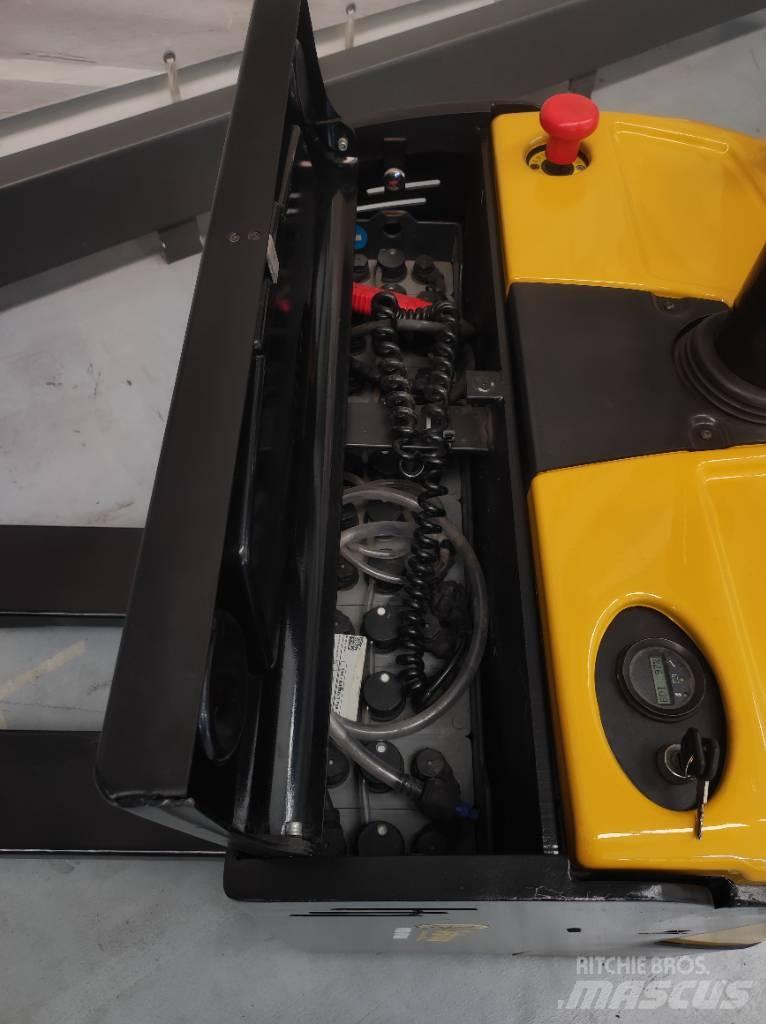 Yale MP20X UX Lavansiirtotrukit ajotasolla