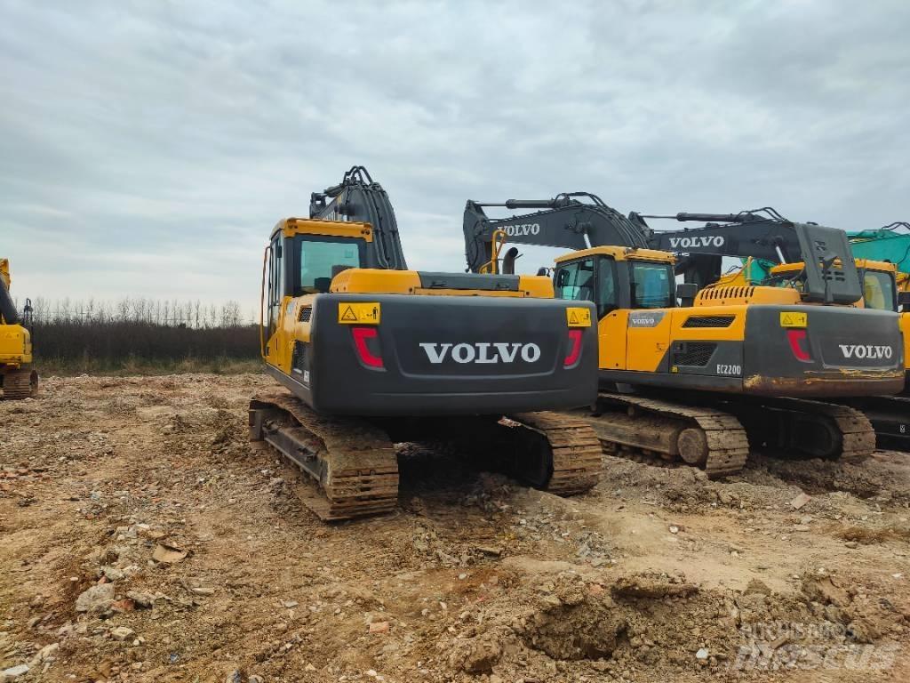 Volvo EC220D Telakaivukoneet