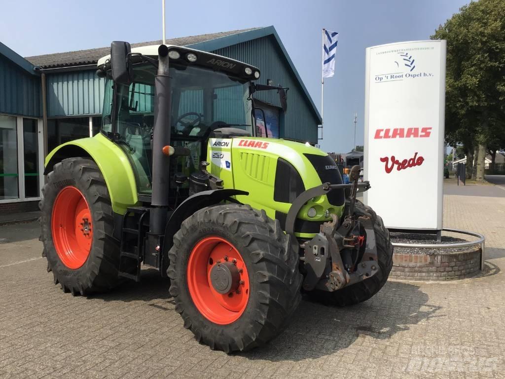 CLAAS Arion 520 CIS Traktorit