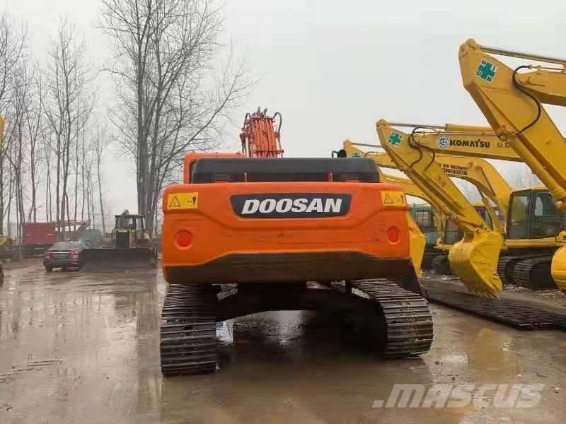 Doosan DX300LC Telakaivukoneet