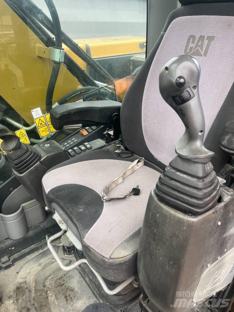 CAT 313 D Pyöräkaivukoneet