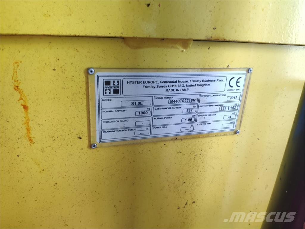 Hyster S1.0E Ajettavat pinoamisvaunut