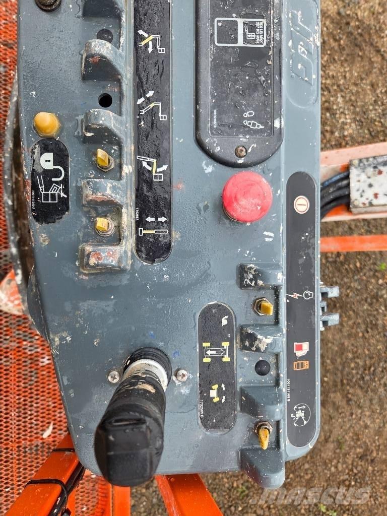 JLG 660 SJ Teleskooppipuominostimet