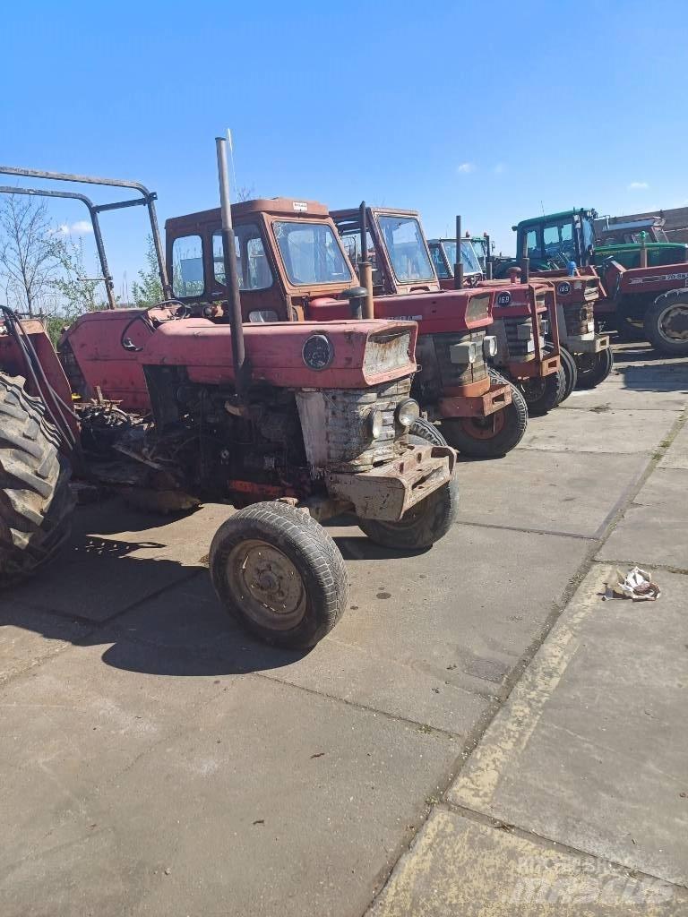 Massey Ferguson 168 Traktorit