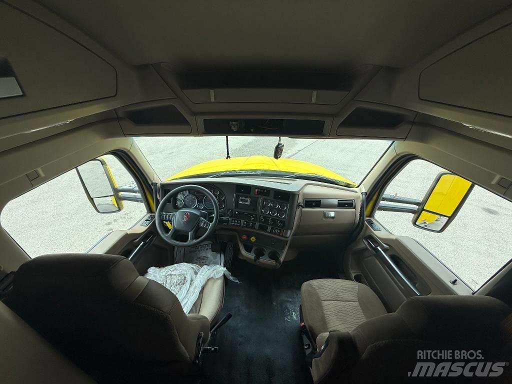 Kenworth T 680 Vetopöytäautot