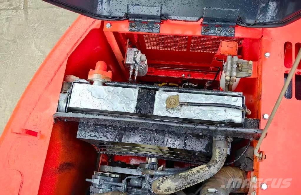 Doosan DX 140 Telakaivukoneet