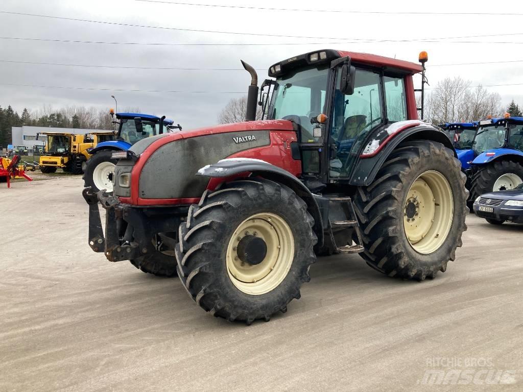 Valtra T 191 Traktorit