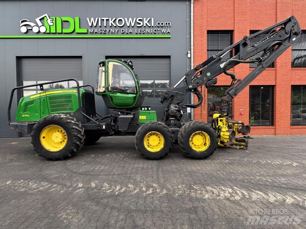 John Deere 1270 E Harvesterit