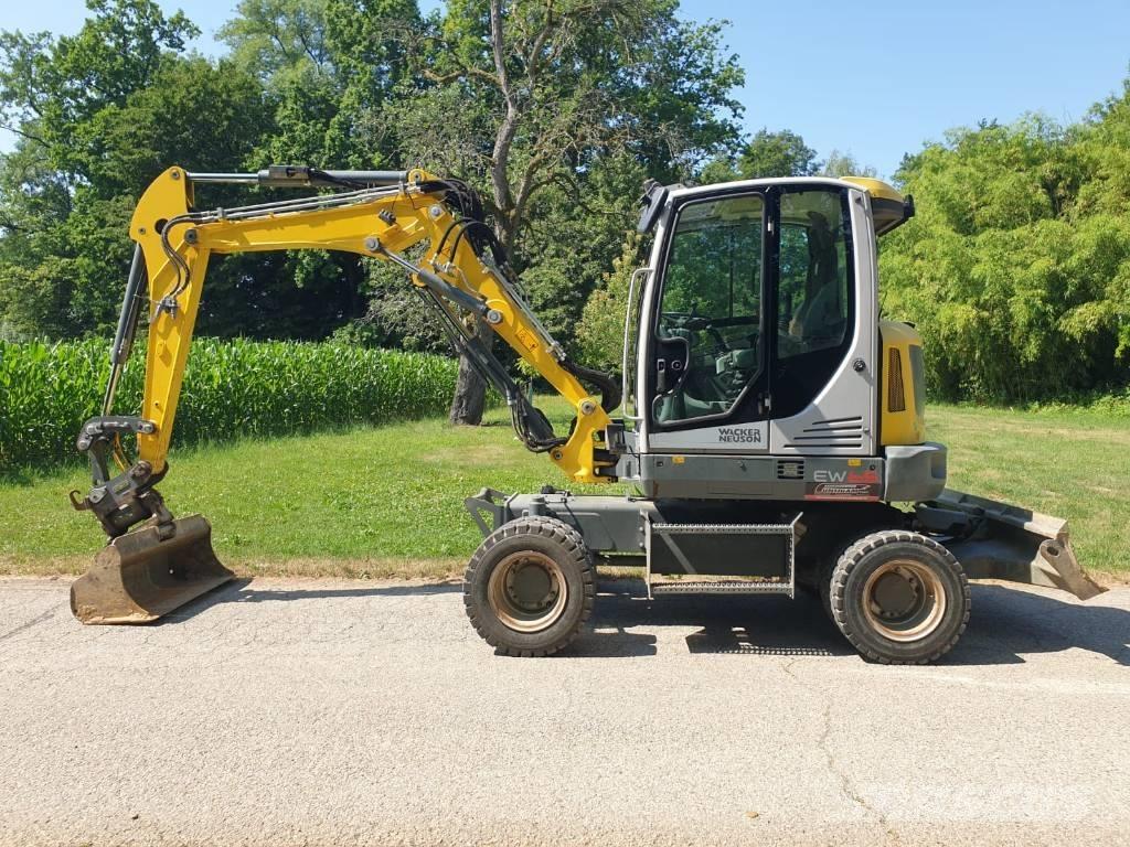 Wacker Neuson EW 65 Pyöräkaivukoneet