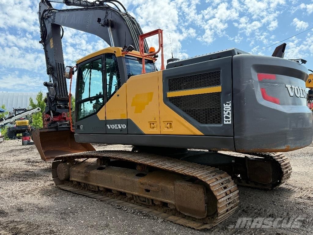 Volvo EC 250 E Telakaivukoneet
