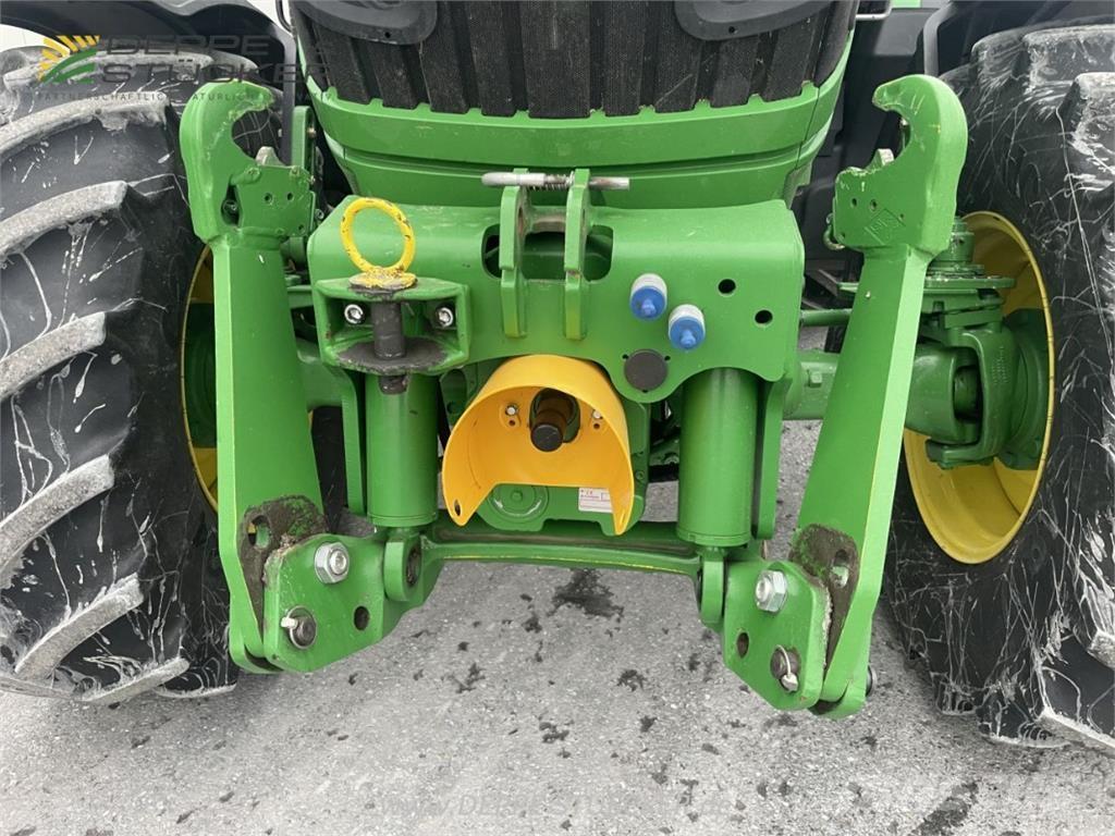 John Deere 6115R Traktorit