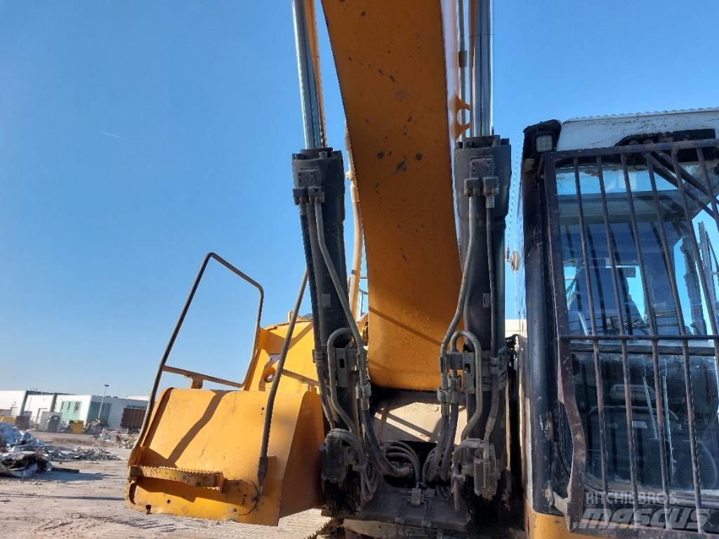 Liebherr R 946 Telakaivukoneet