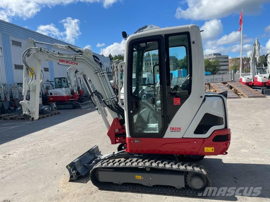 Takeuchi TB 225 Minikaivukoneet < 7t
