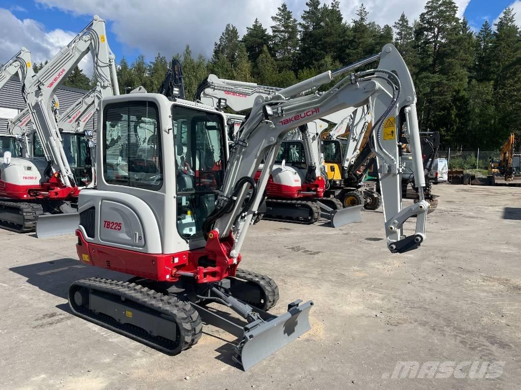 Takeuchi TB 225 Minikaivukoneet < 7t