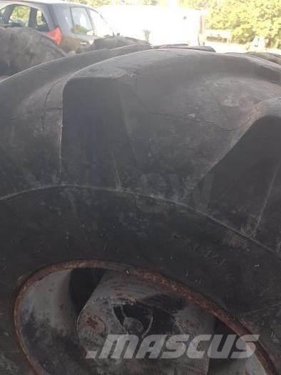 Michelin 18R19.5XF Renkaat ja vanteet