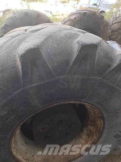 Michelin 18R19.5XF Renkaat ja vanteet