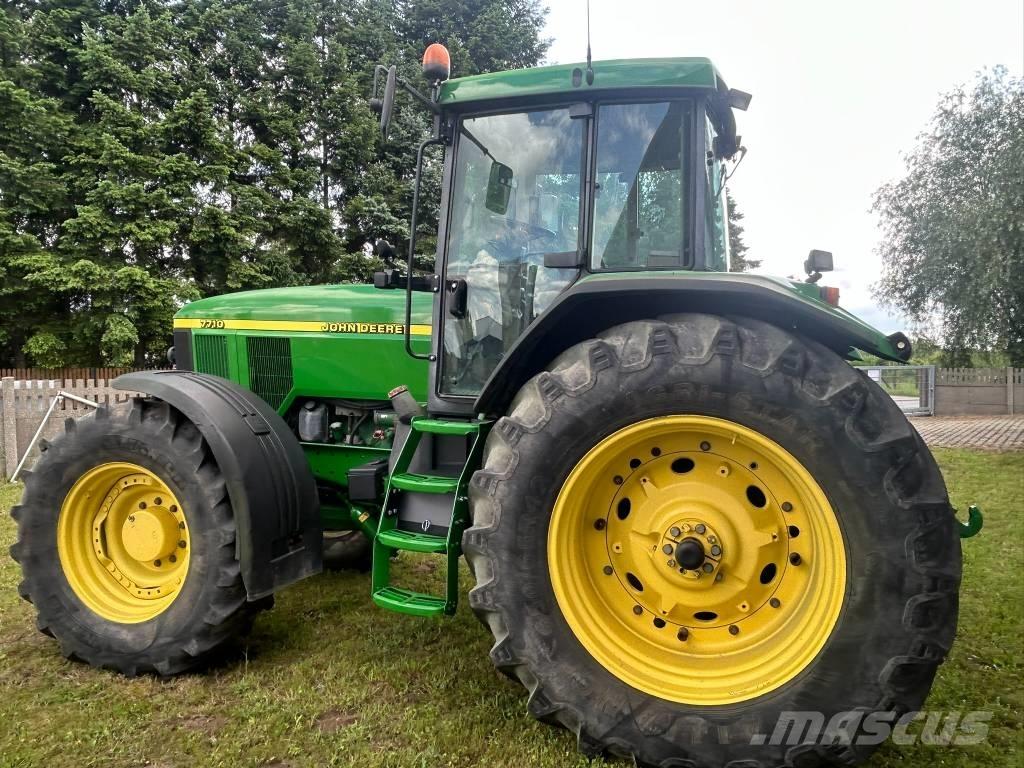John Deere 7710 PQ Traktorit