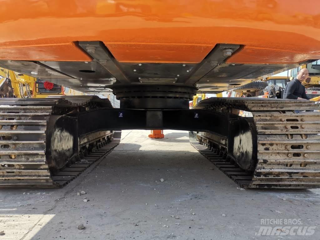 Hitachi ZX 200 Telakaivukoneet