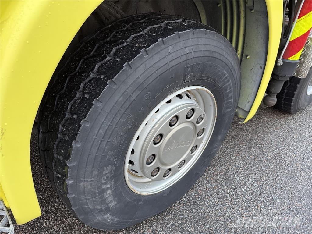 Scania R164G 8*4 Nosturiautot