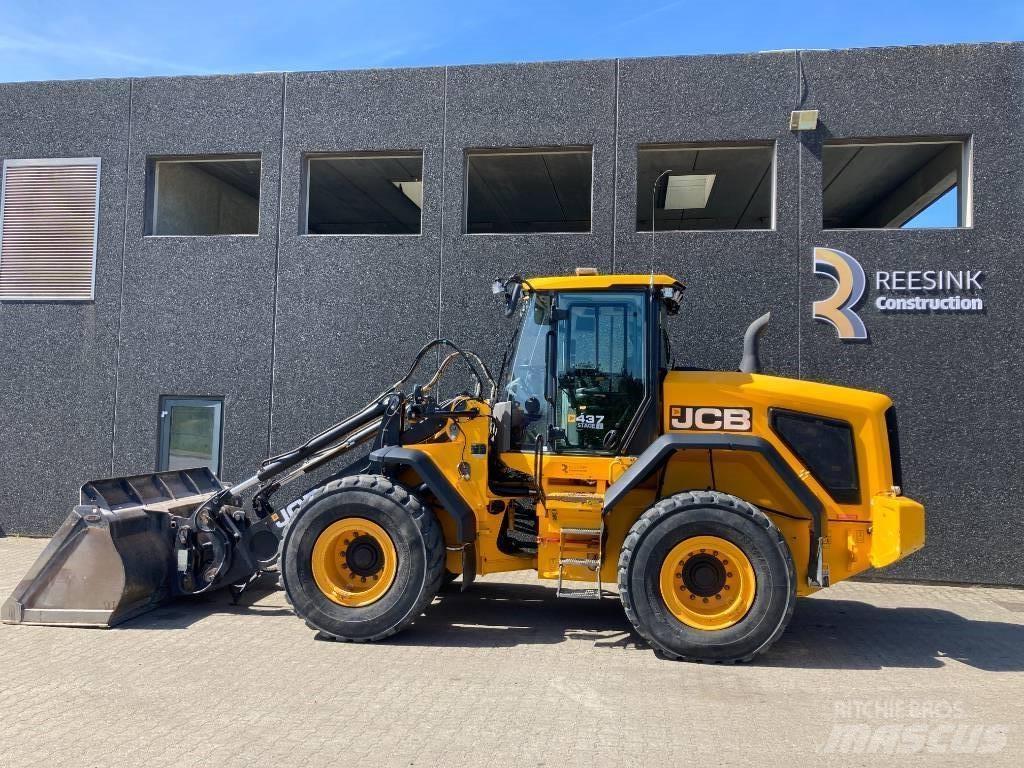 JCB 437 HT HL Pyöräkuormaajat