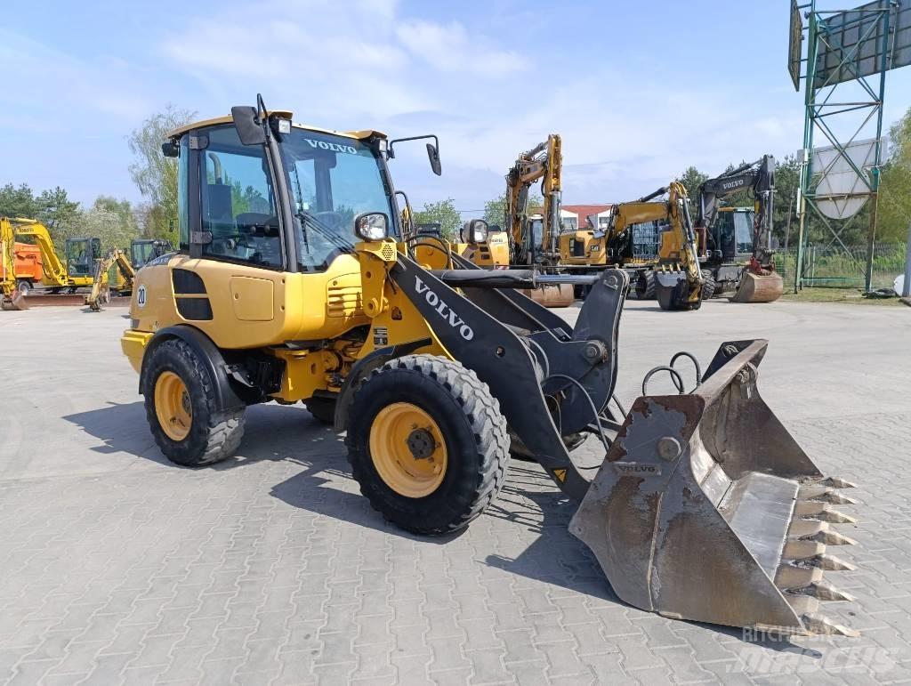 Volvo L 25 F Pyöräkuormaajat