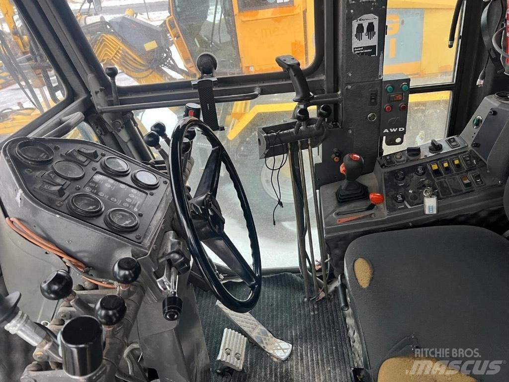 Champion 736A VHP Tiehöylät