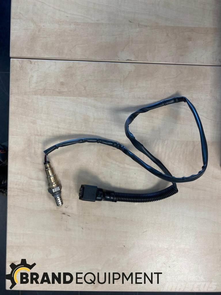 CAT - c4.4    421-7786 Sähkö ja elektroniikka