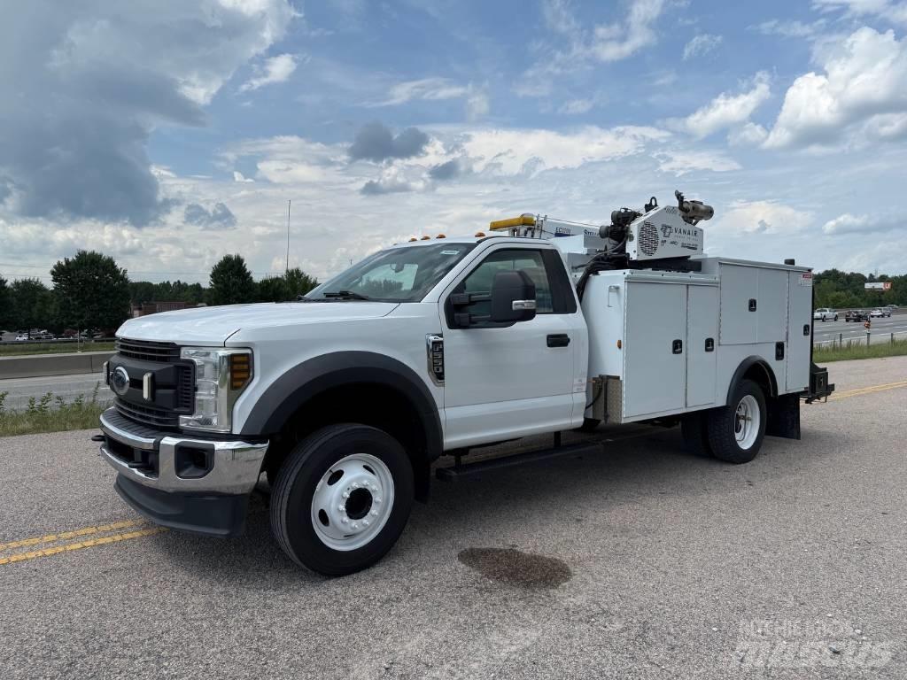 Ford F 550 Lava-autot