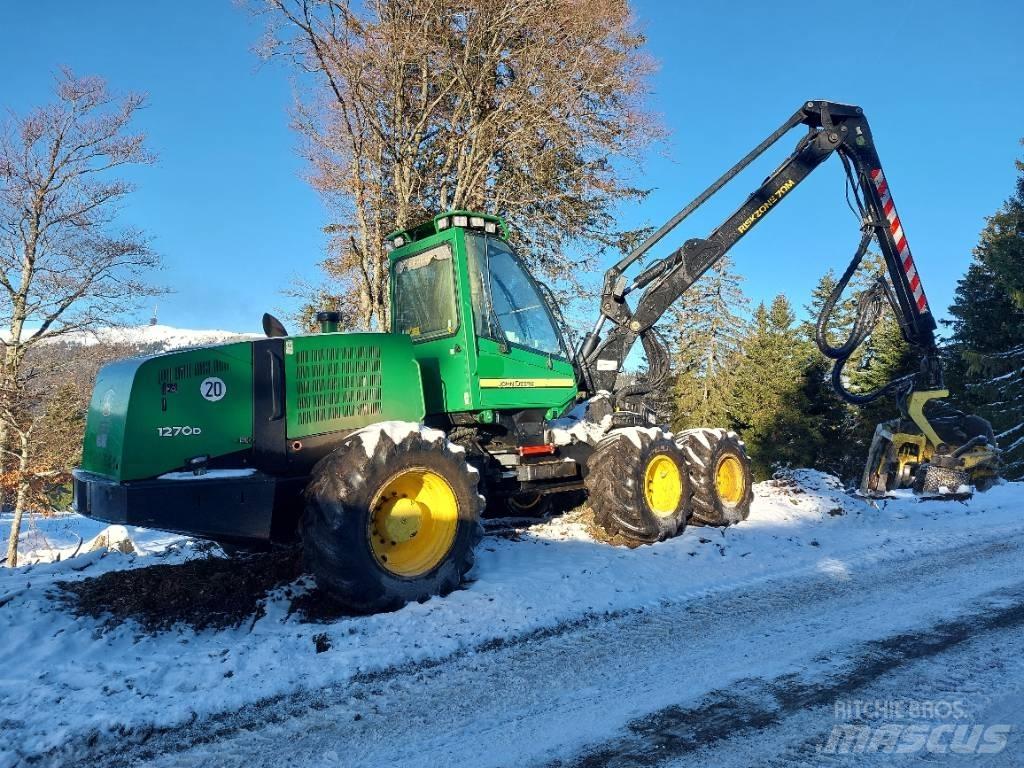 John Deere 1270 D Harvesterit