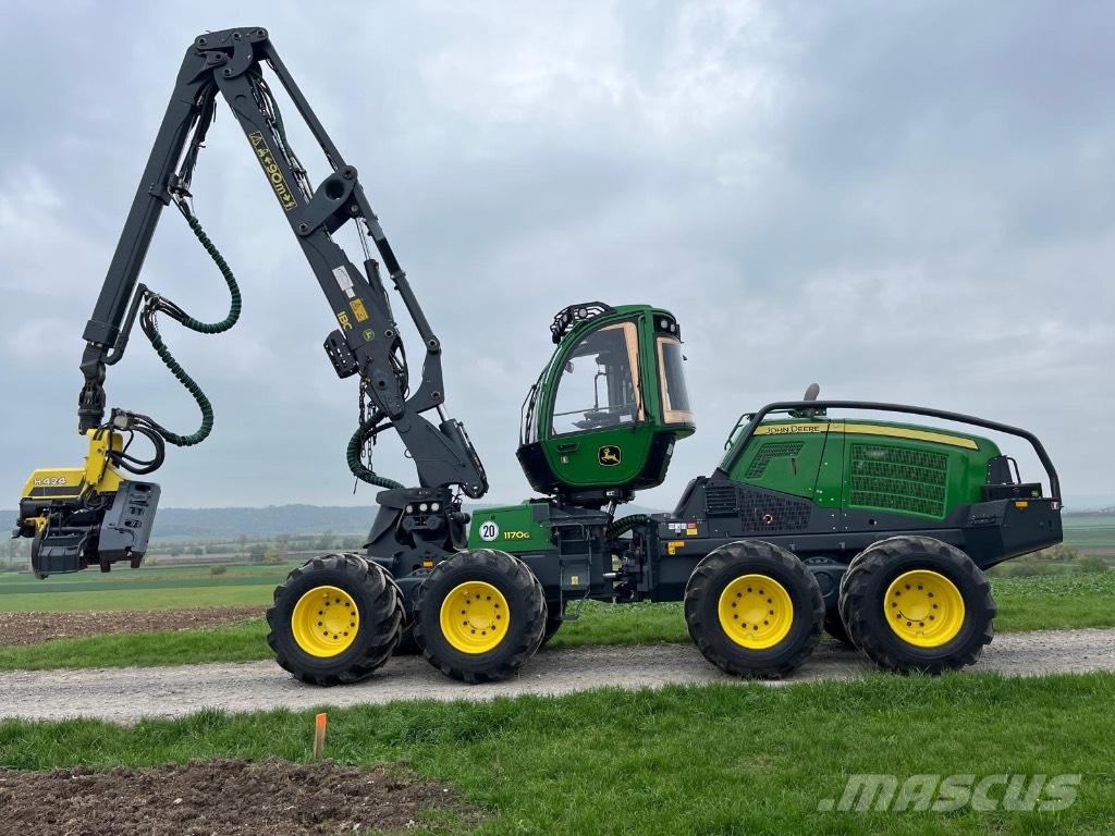 John Deere 1170G Harvesterit