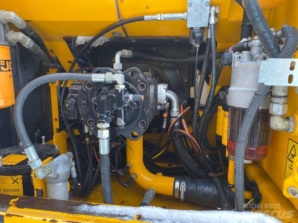 JCB JS 290 LC Telakaivukoneet