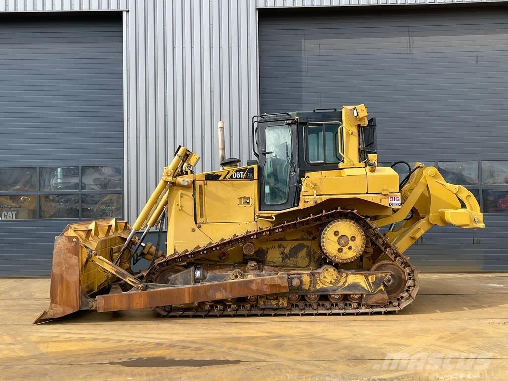 CAT D6T XL Telaketjupuskutraktorit