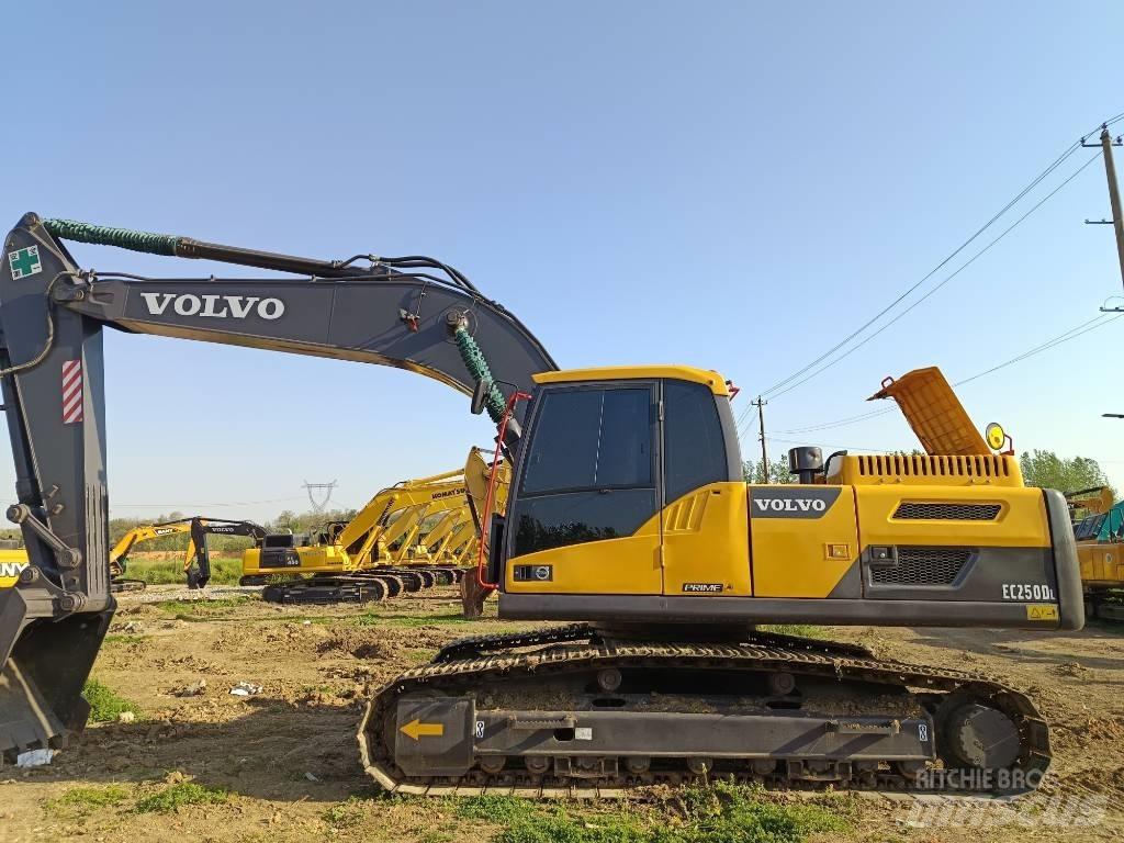 Volvo EC 250 Telakaivukoneet