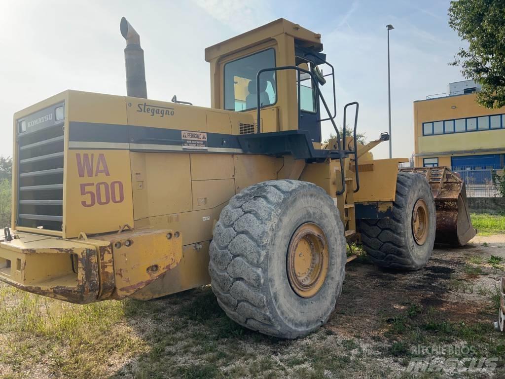 Komatsu WA 500-1 Pyöräkuormaajat
